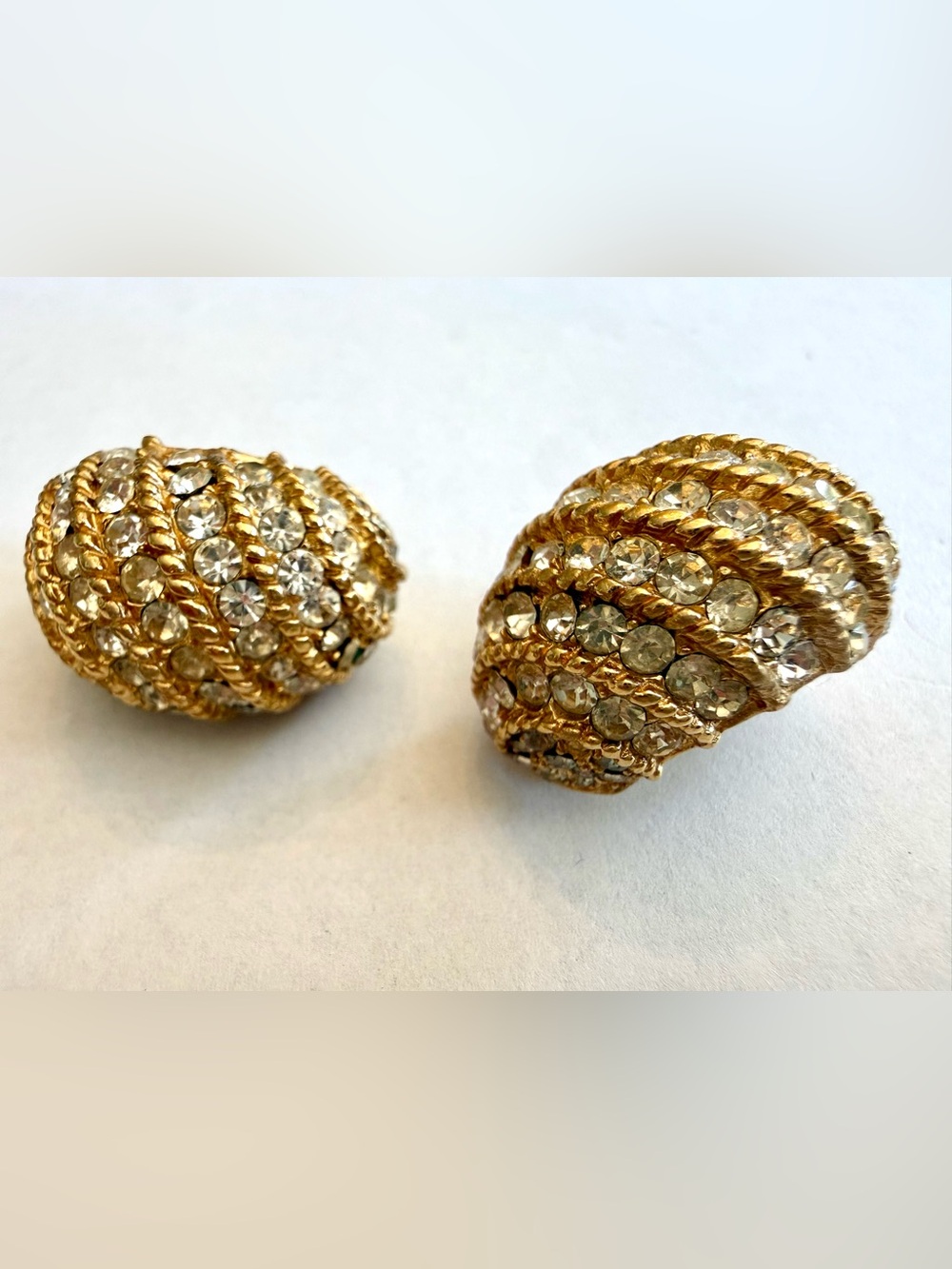 Vintage Signed Ciner Pave’ Rhinestone earrings Gold tone Twisted Setting 80s #76